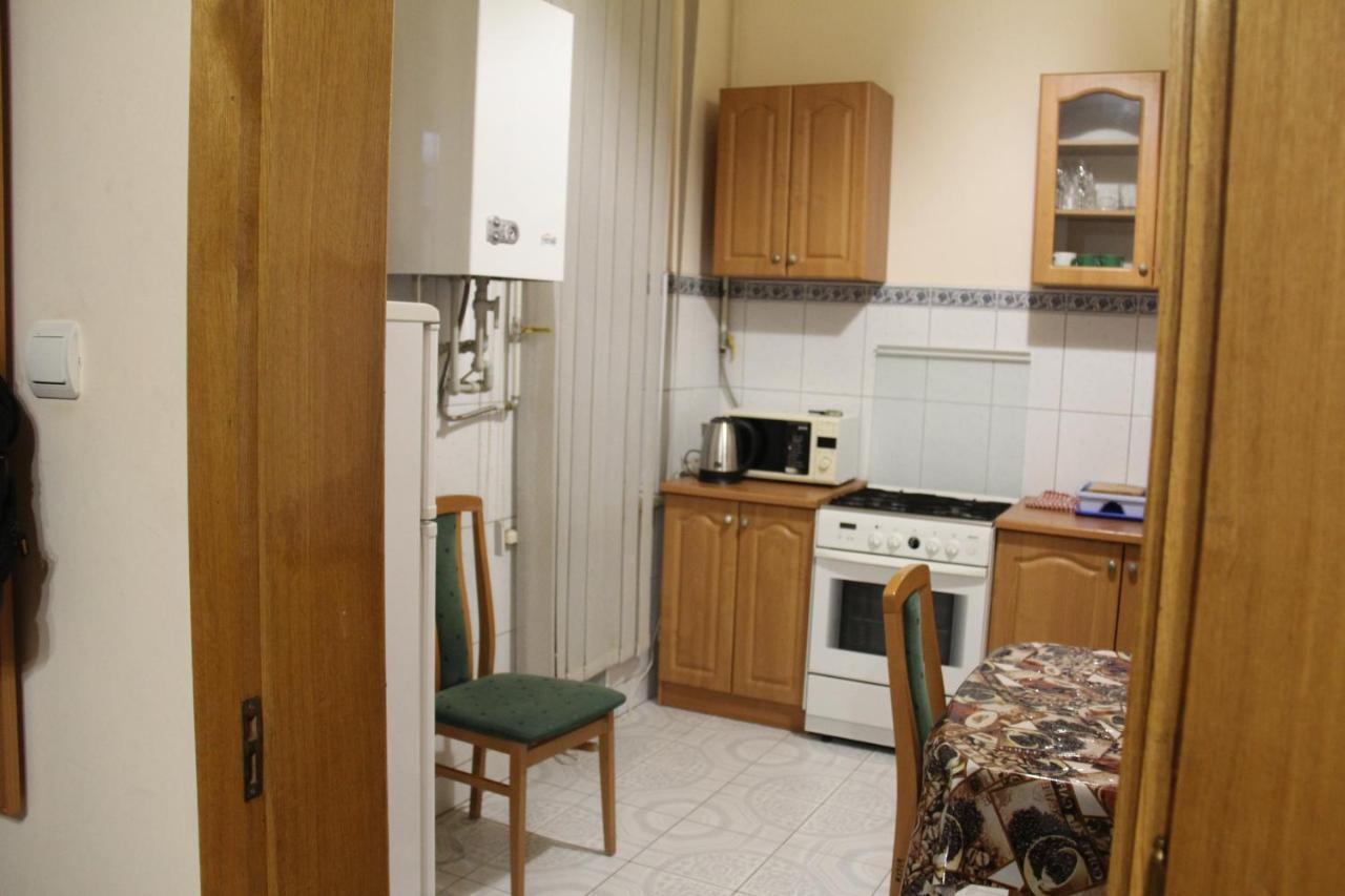 Apartments Domovik ,Kirilla I Mefodiya, 5 Мукачево Екстер'єр фото