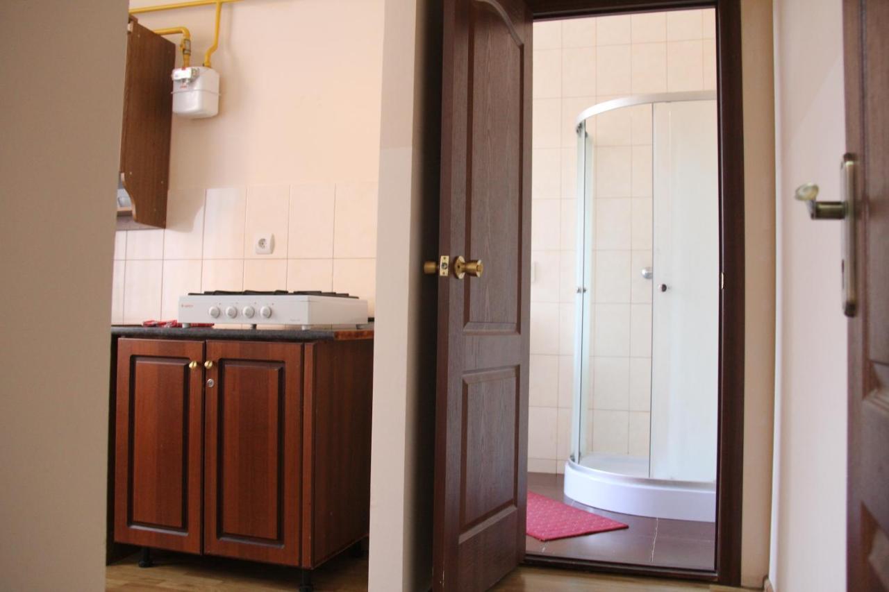Apartments Domovik ,Kirilla I Mefodiya, 5 Мукачево Екстер'єр фото