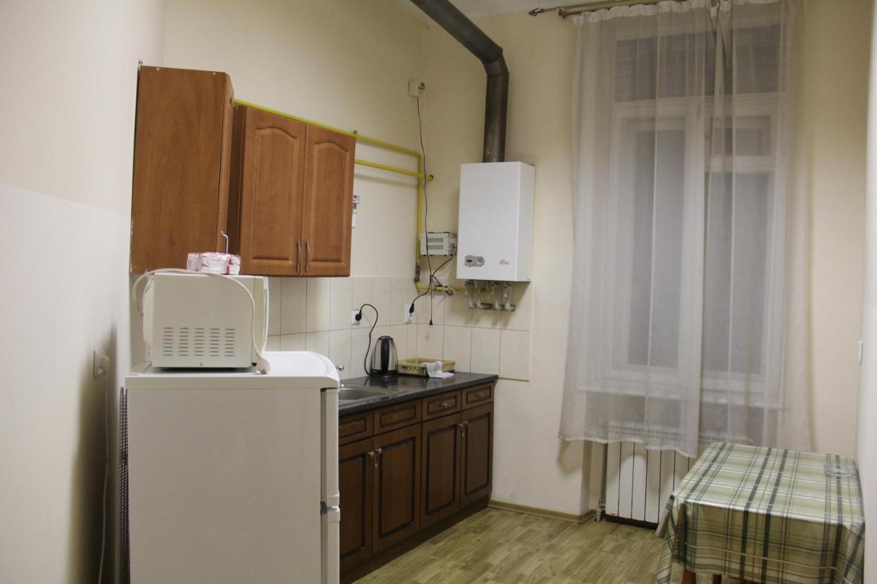 Apartments Domovik ,Kirilla I Mefodiya, 5 Мукачево Екстер'єр фото