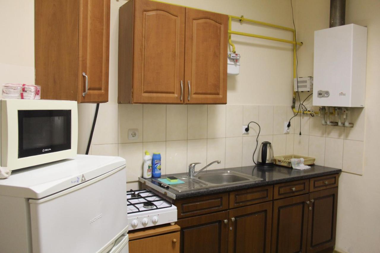 Apartments Domovik ,Kirilla I Mefodiya, 5 Мукачево Екстер'єр фото
