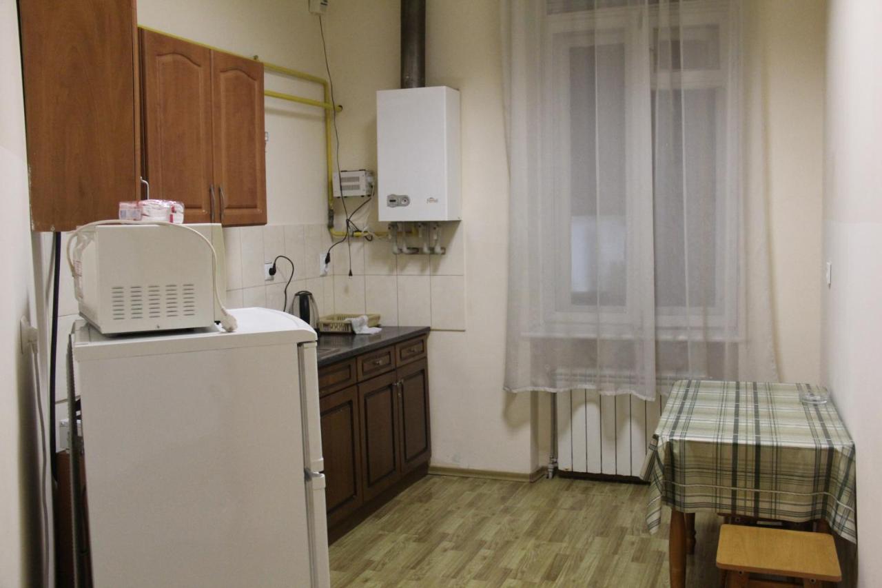 Apartments Domovik ,Kirilla I Mefodiya, 5 Мукачево Екстер'єр фото