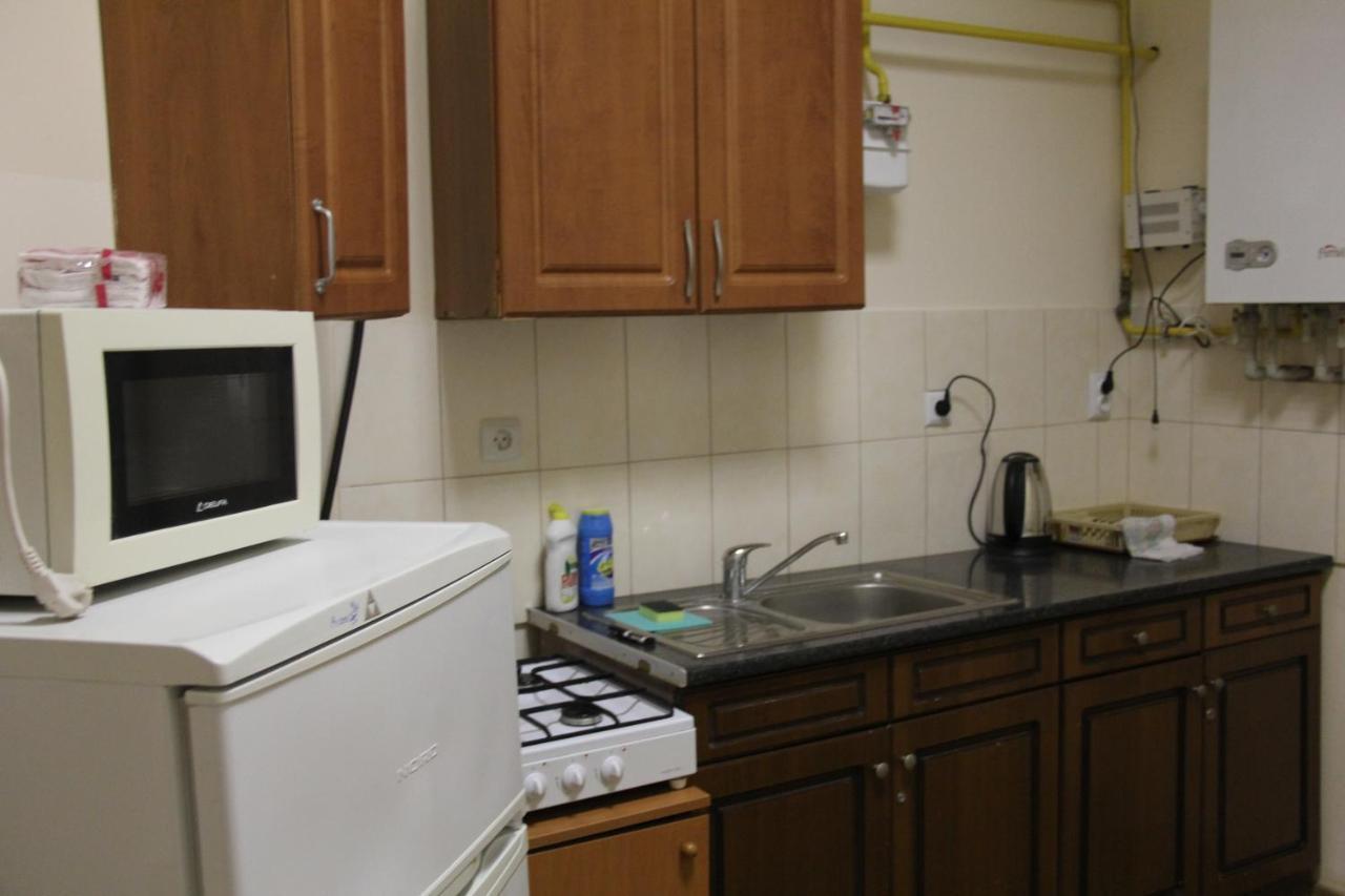 Apartments Domovik ,Kirilla I Mefodiya, 5 Мукачево Екстер'єр фото